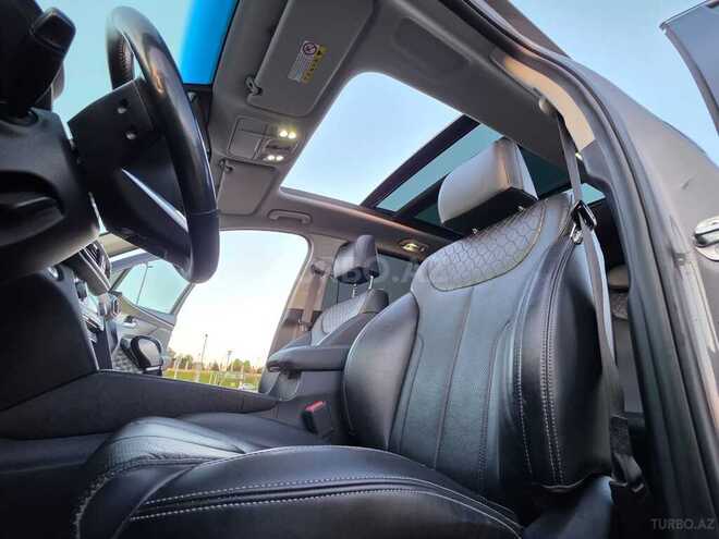 Hyundai Santa Fe-18