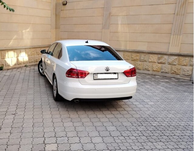 Volkswagen Passat-4