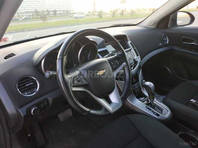 Chevrolet Cruze-11