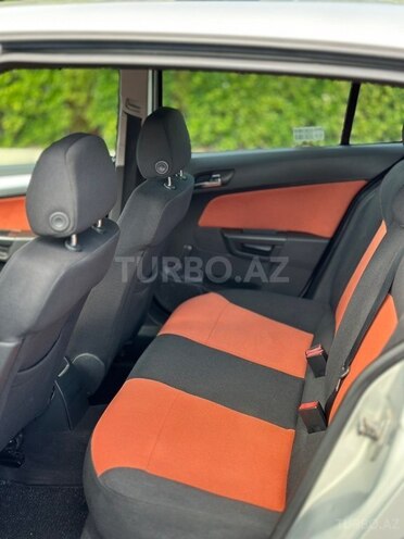 Opel Astra-7