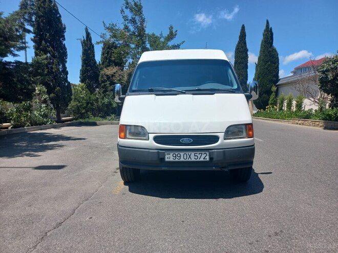 Ford Transit-1