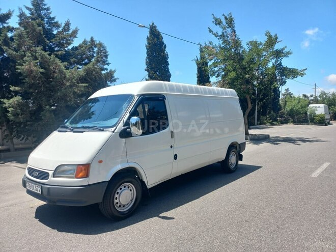 Ford Transit-5