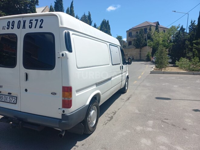 Ford Transit-6