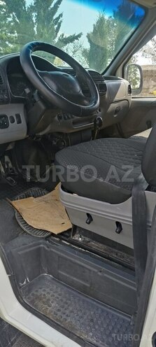 Ford Transit-10