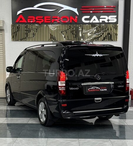 Mercedes Viano-8