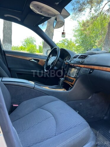 Mercedes E 240-12
