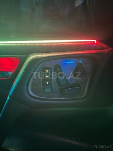 Mercedes E 280-6