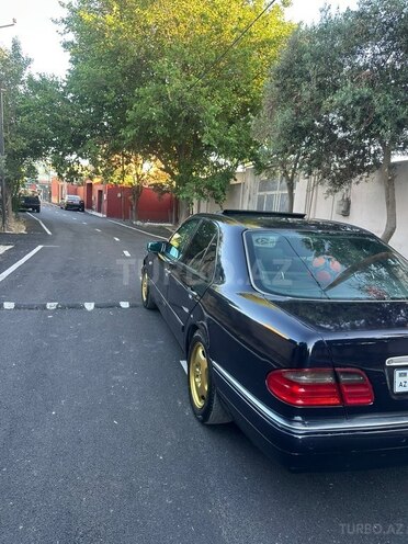 Mercedes E 280-15
