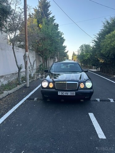 Mercedes E 280-13