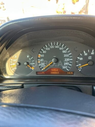 Mercedes E 280-18