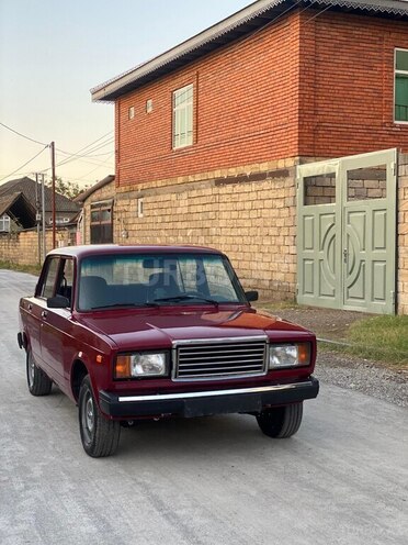 LADA (VAZ) 2107-1