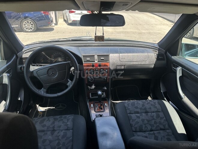 Mercedes C 200-7