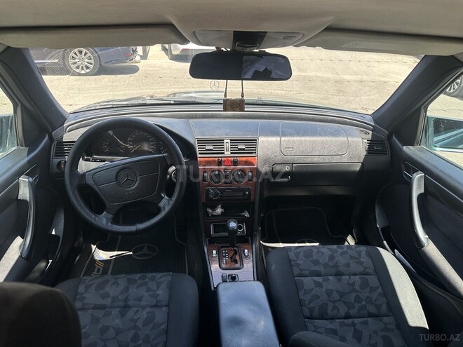 Mercedes C 200-8