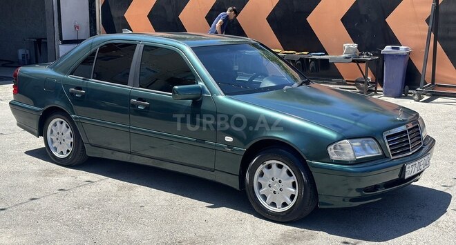 Mercedes C 200-2