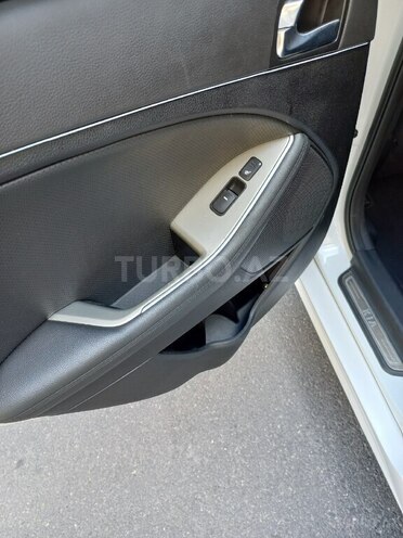 Kia Optima-13