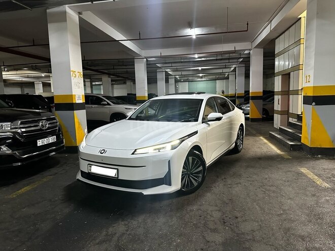 Changan Qiyuan A05-1