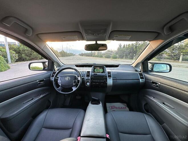 Toyota Prius-14