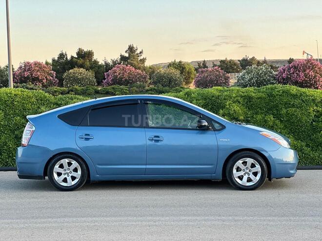 Toyota Prius-2