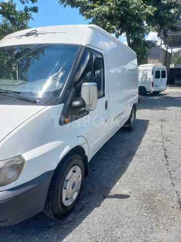 Ford Transit-2
