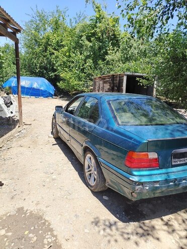 BMW 318-3