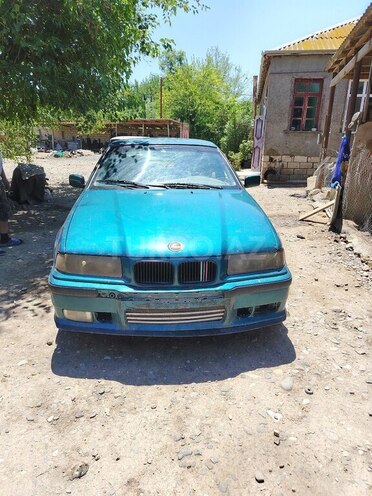 BMW 318-1