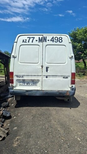 Ford Transit-4