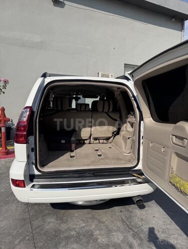 Toyota Land Cruiser Prado-4