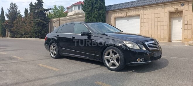 Mercedes E 220-2