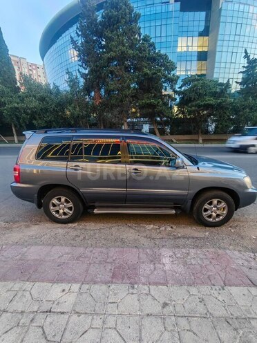 Toyota Highlander-3