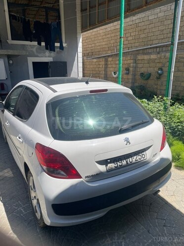 Peugeot 207-3