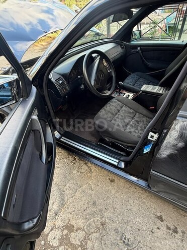 Mercedes C 180-9