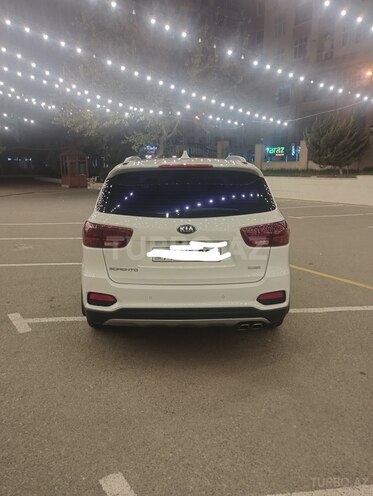 Kia Sorento-2