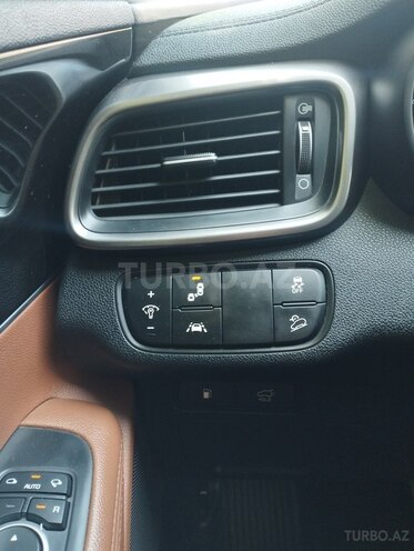 Kia Sorento-13
