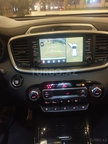 Kia Sorento-11