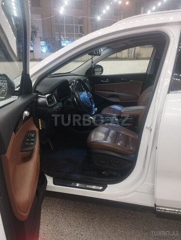 Kia Sorento-16