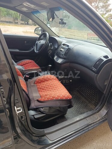 Hyundai Elantra-8