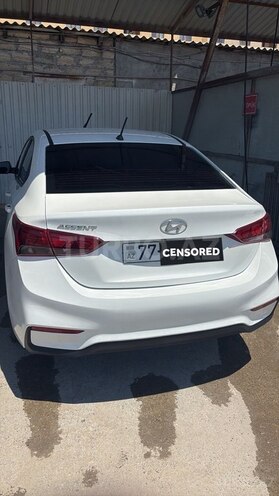 Hyundai Accent-2