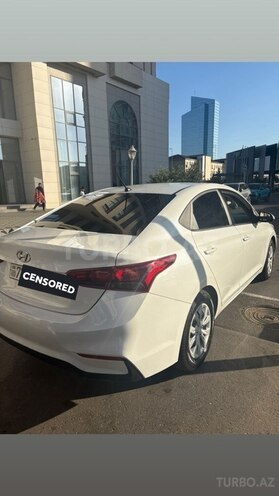 Hyundai Accent-3
