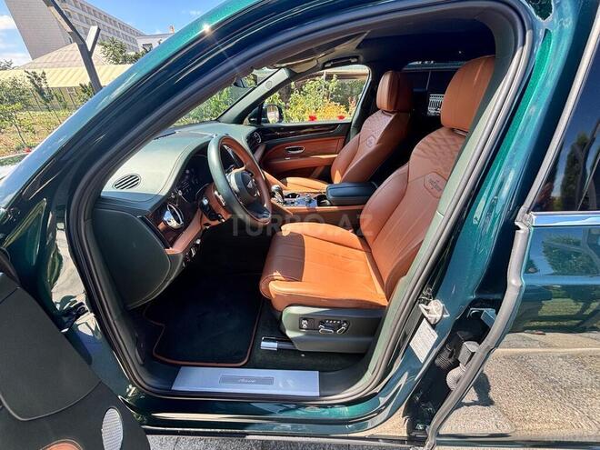 Bentley Bentayga-13
