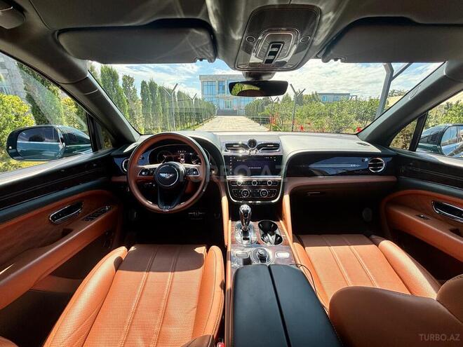 Bentley Bentayga-17