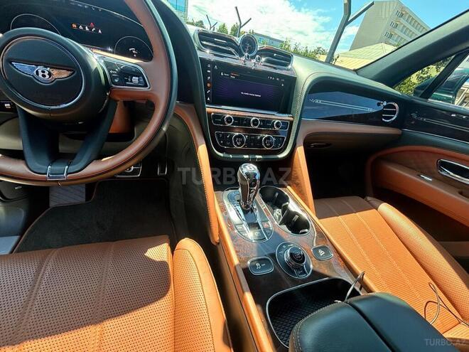Bentley Bentayga-10
