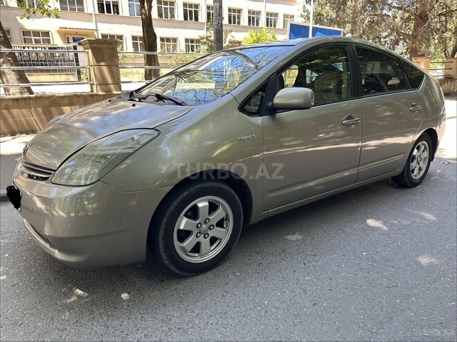 Toyota Prius-4