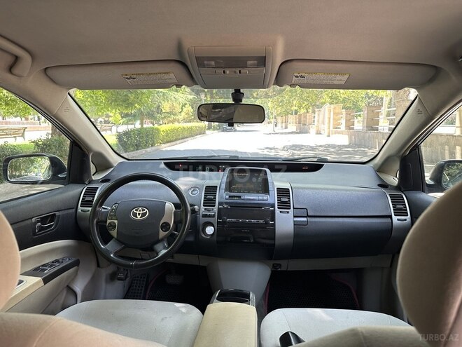 Toyota Prius-3