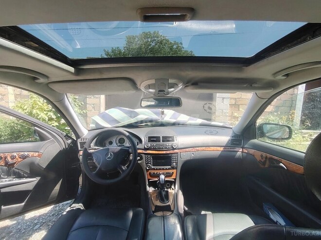 Mercedes E 320-4