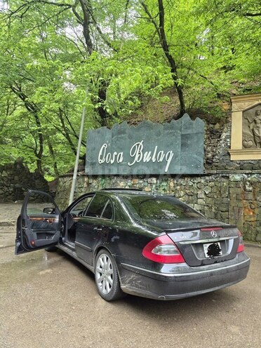 Mercedes E 320-5
