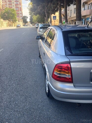 Opel Astra-11