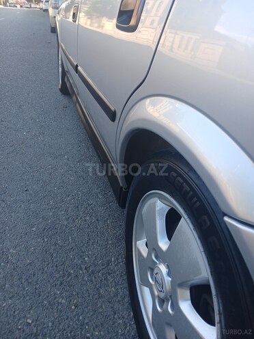 Opel Astra-10