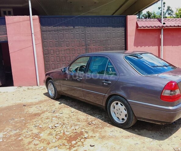 Mercedes C 200-6