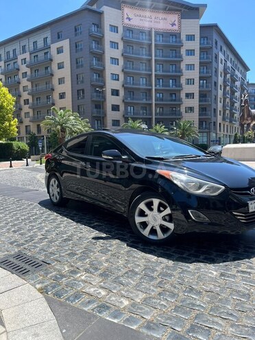 Hyundai Elantra-9