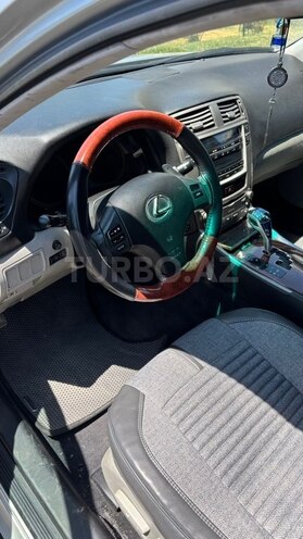 Lexus IS 250-7